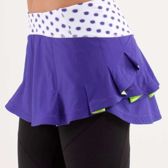 Size 4 Lululemon Presta Skirt in Bruised Berry High Noon Dot White - Picture 4 of 13